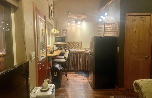 Kalifornsky Cabin | Bear Cabin-Gunning Cabin Rentals