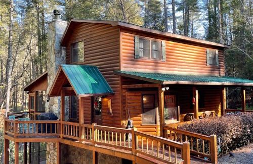 Epworth House | Bear Creek - Fightingtown Creek - Creek Views on Fightingtown Creek, Hot Tub, Game Room, Fireplaces - Epworth, GA