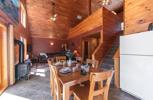 Day Cabin | Bear Den - scenic Adirondack cabin escape + lake access