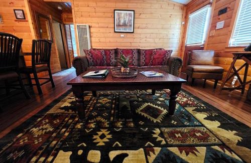 Sugarloaf House | Bear Escapes II Affordable Luxury Cabin