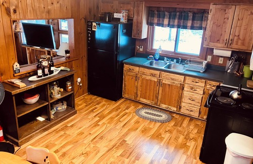 Wauksaukee Cabin | Bear Point Hideout on Menominee River