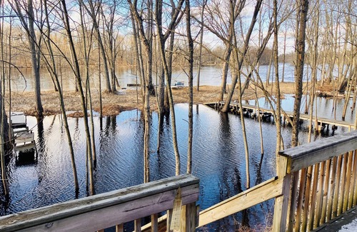 Wauksaukee Cabin | Bear Point Hideout on Menominee River