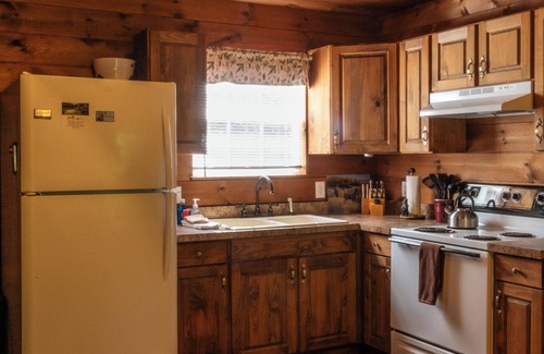 Sabinsville Cabin | Bear Run – Cozy Rustic Cabin with Modern Comforts