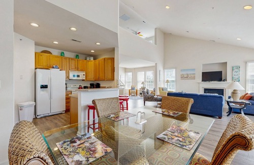 Ocean View Condo | Bear Trap Dunes 2nd floor condo w/tennis court, basketball court, & golf