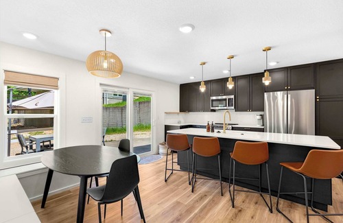 Gravois Mills House | Bearcat Bungalows Two Homes One Rental, Sleep 22