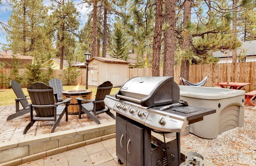 Boulder Bay Cabin | Beary Cozy Cabin #2315
