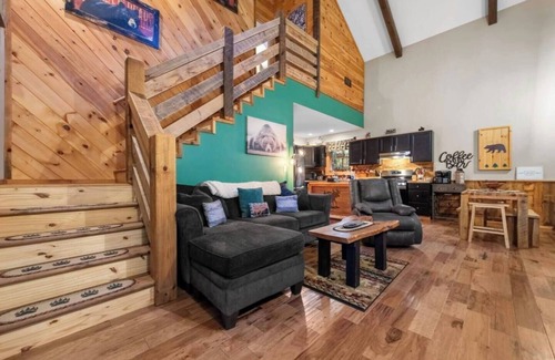 Ellijay Cabin | *Beary Cozy Cabin*Ellijay~Hot Tub~Dogs~Secluded