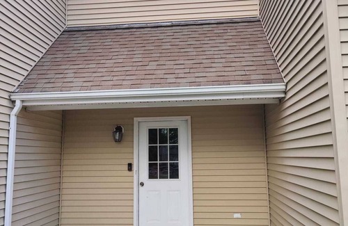 Raynham Apartment | Beatiful Studio in Raynham MA, minutes to shopping, Massasoit State park, etc