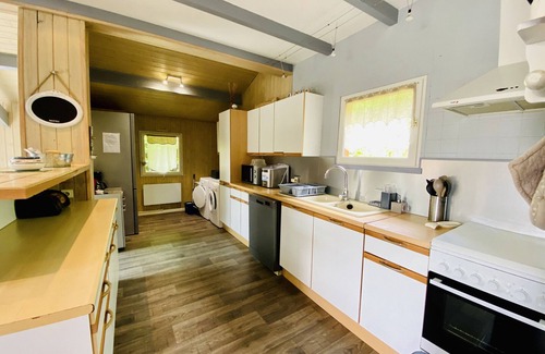 Biscarrosse Villa | Beau Chalet atypique dans secteur calme du bourg (013)