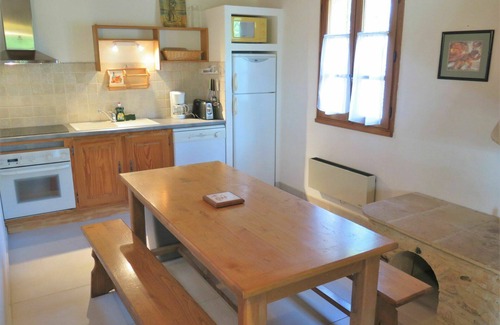 Blanquefort-sur-Briolance House | Beautiful private villa for 4 guests with WIFI, private pool, TV, terrace, pets allowed and park.