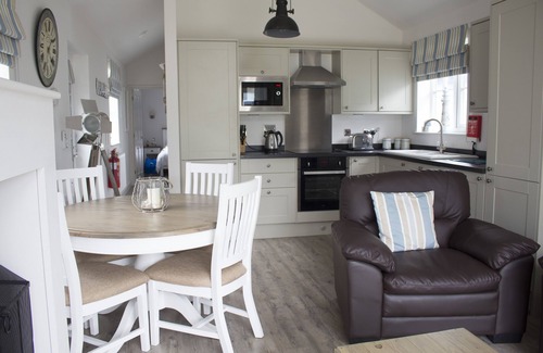 Muston House | Beaurepaire, Beach House at The Bay Filey.