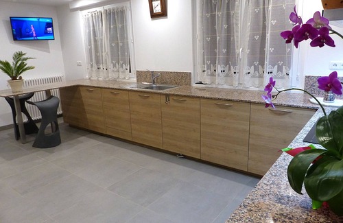 Saint-Thibault-des-Vignes Villa | Beautiful villa with pool near Disneyland and Paris