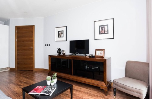 Queenstown Apartment | Beautiful 1 bed flat Chelsea Bridge Wharf