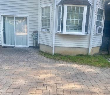 Jackson Apartment | Beautiful 1 bedroom walking apt