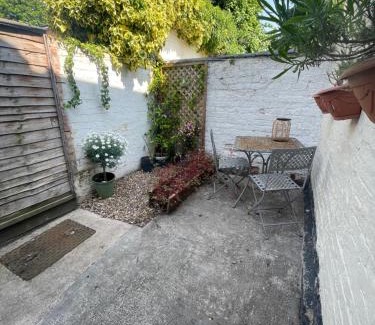 Oadby House | Beautiful, 1 Bedroom Cottage