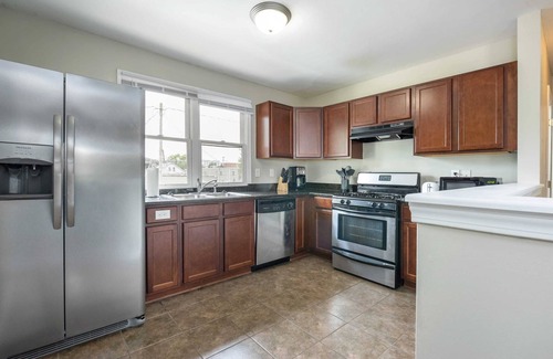 Italian Village Apartment | Beautiful 1 Bedroom Near Short North