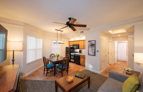 Florida Central Atlantic Coast Villa | Beautiful 1 Bedroom Villa in Orlando. Located between DisneyWorld & Sea World