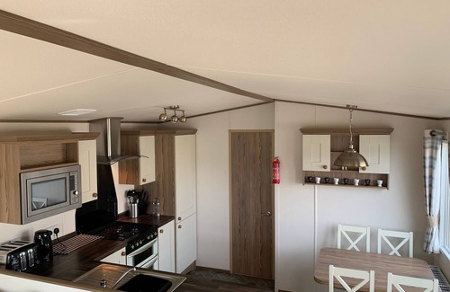 Tiddington House | Beautiful 2-bed Caravan in Stratford-upon-avon