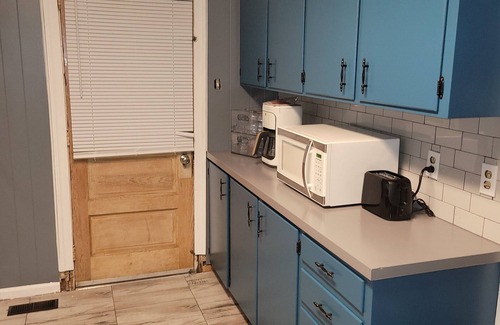 Orangeburg House | Beautiful 2-bdrm house with game room & AC in Orangeburg! Family & Pet Friendly!