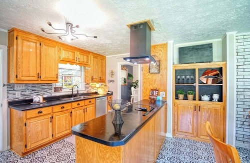Covington Cottage | Beautiful 2 bdrms 2.5 bthrms Covington cottages.
