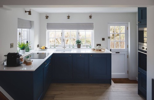Port Isaac Cottage | Beautiful 2 bed, Grade 2 Fisherman's Cottage