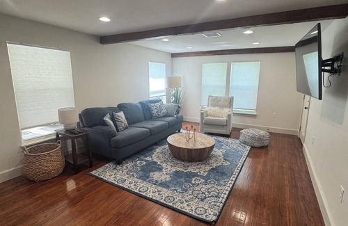 Lake Charles House | Beautiful 2-bedroom house with full kitchen in Lake Charles