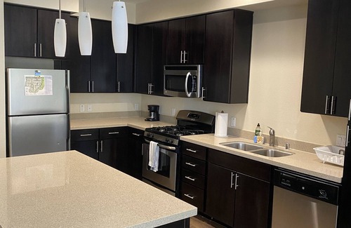 Morena Apartment | Beautiful 2 bedroom apartment for weekly or monthly stays - Working Professionals/Students/Military