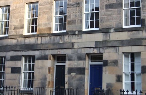 New Town Apartment | Beautiful 2 Bedroom Apartment in Historic Central Edinburgh