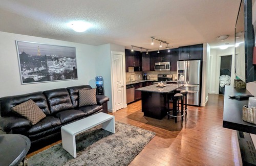 McKenzie Towne House | BEAUTIFUL 2 BEDROOM BUNGALOW WITH GARAGE