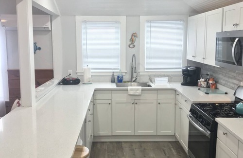 Wareham Apartment | Beautiful 2 bedroom rental, Close walk to the beach!