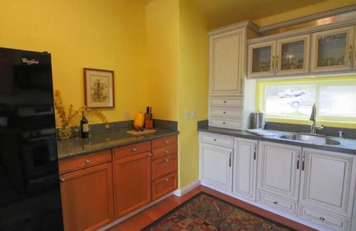 Grass Valley House | Beautiful 2 bedroom upstairs retreat on 20 acres