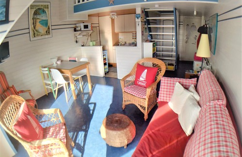 Carnac Apartment | Beautiful 2-person apartment with sea view and beaches within walking distance