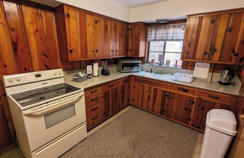 Ottawa House | Beautiful 2Bd, 1 Bt house - close to Promedica