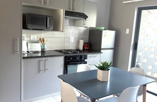 Mbabane Apartment | Beautiful 2bedroom 2bathroom with high speed WiFi in Mbabane central.