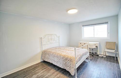 Thornhill House | Beautiful 2nd floor Bedroom