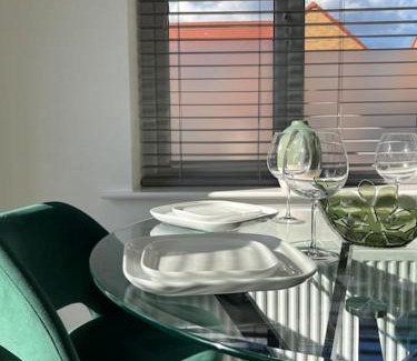 Grimsby House | Beautiful 3 Bed Detached House in Grimsby