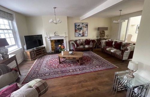 West Runton House | Beautiful 3 Bedroom House tucked away Sleeping 6