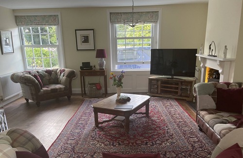 West Runton House | Beautiful 3 Bedroom House tucked away Sleeping 6