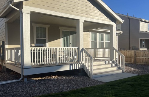 Parker House | Beautiful 3 Bedroom 2 and a half bath home in Parker. Sleeps 8