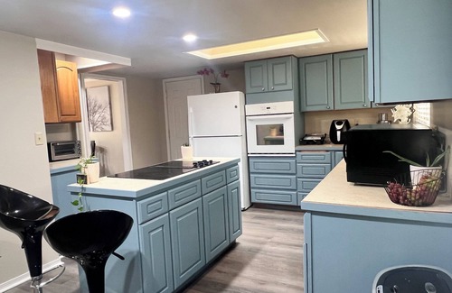 Lakewood House | Beautiful 3-bedroom house with AC in Lakewood -Entire Main Floor.