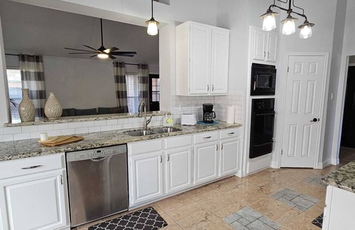 Atascocita House | Beautiful 3-bedroom house with private hot tub