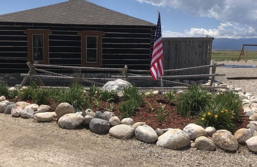 Clark Cabin | Beautiful 3 bedroom house located at the foothills of the Rocky Mtns in Clark WY