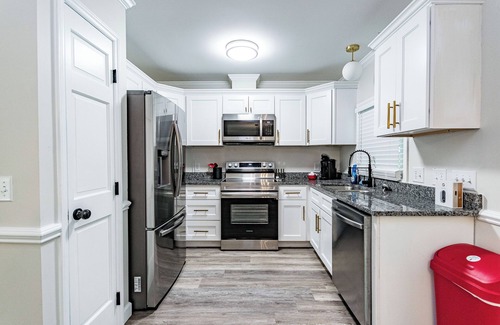 Fuquay-Varina House | Beautiful 3bed/2bath ranch - starts @ 3.5k/month