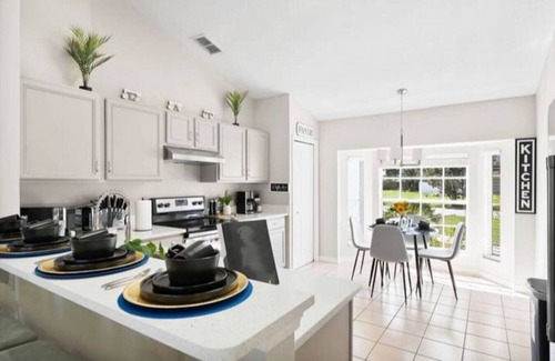 Briargrove House | Beautiful 3BR Home Heated Pool Game Room by Disney