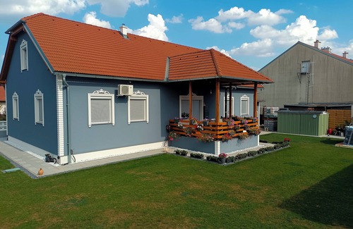Guntersdorf House | Beautiful 4-Bed House in the Weinviertel