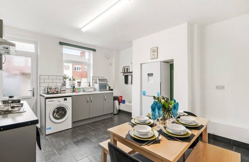 Thurnscoe House | Beautiful 4 Bed House in Yorkshire!