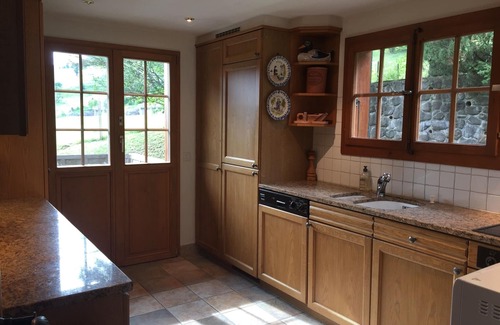 Rougemont Ski Chalet | Beautiful 4 bedroom Chalet to Rent in chic Rougemont, Central Gstaad Ski Region