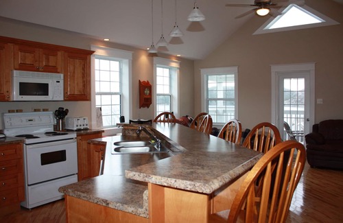Brigus House | Beautiful 4 bedroom Home Overlook Brigus Harbour