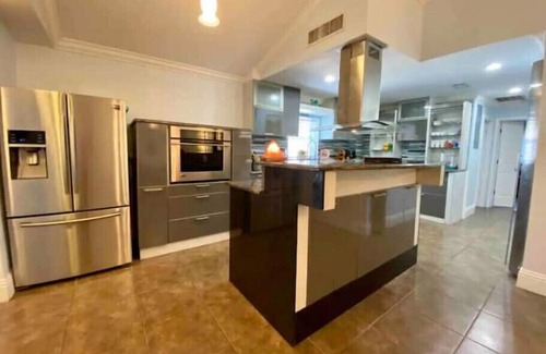 Windermere House | Beautiful 4 Bedroom Farm Housen