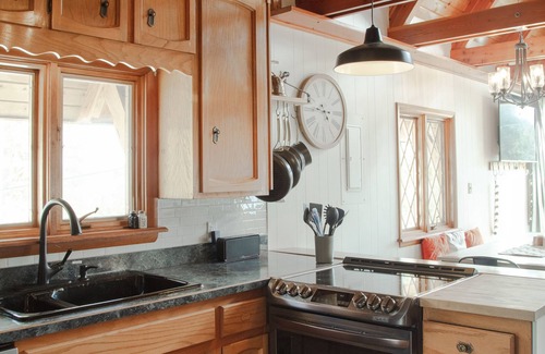 Saint Mary's Ski Chalet | Beautiful 4Bd Chalet w Hot Tub & Mtn Views